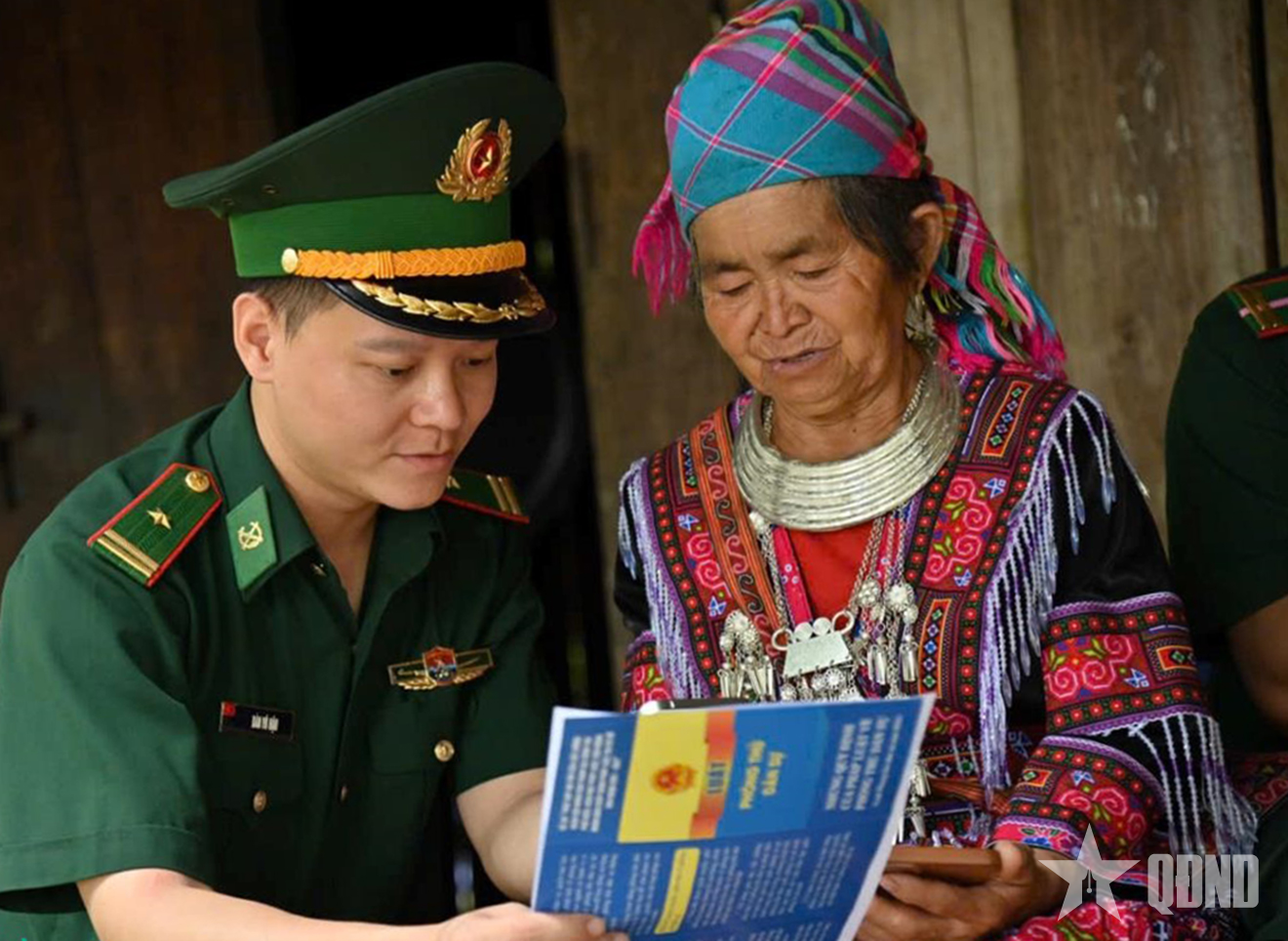 Đồng hành chuyển đổi số nơi biên giới